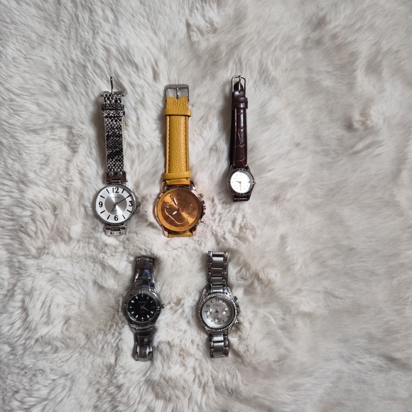 Womens Watch Bundle Kim Rogers Silver Tone Yellow Geneva Gold Tone Watch It ✨️? main image 8